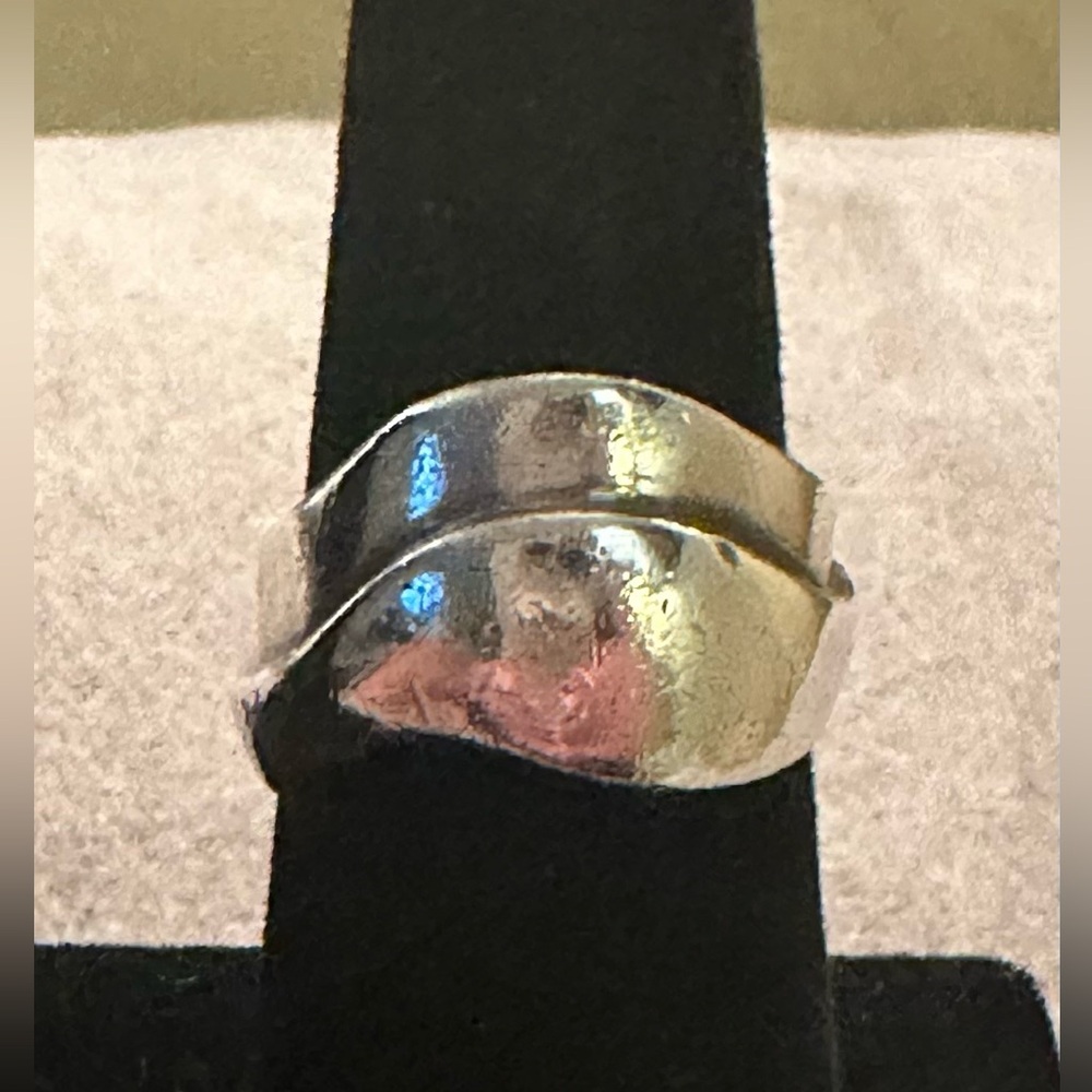 Sterling Silver Swirl Band Size 6